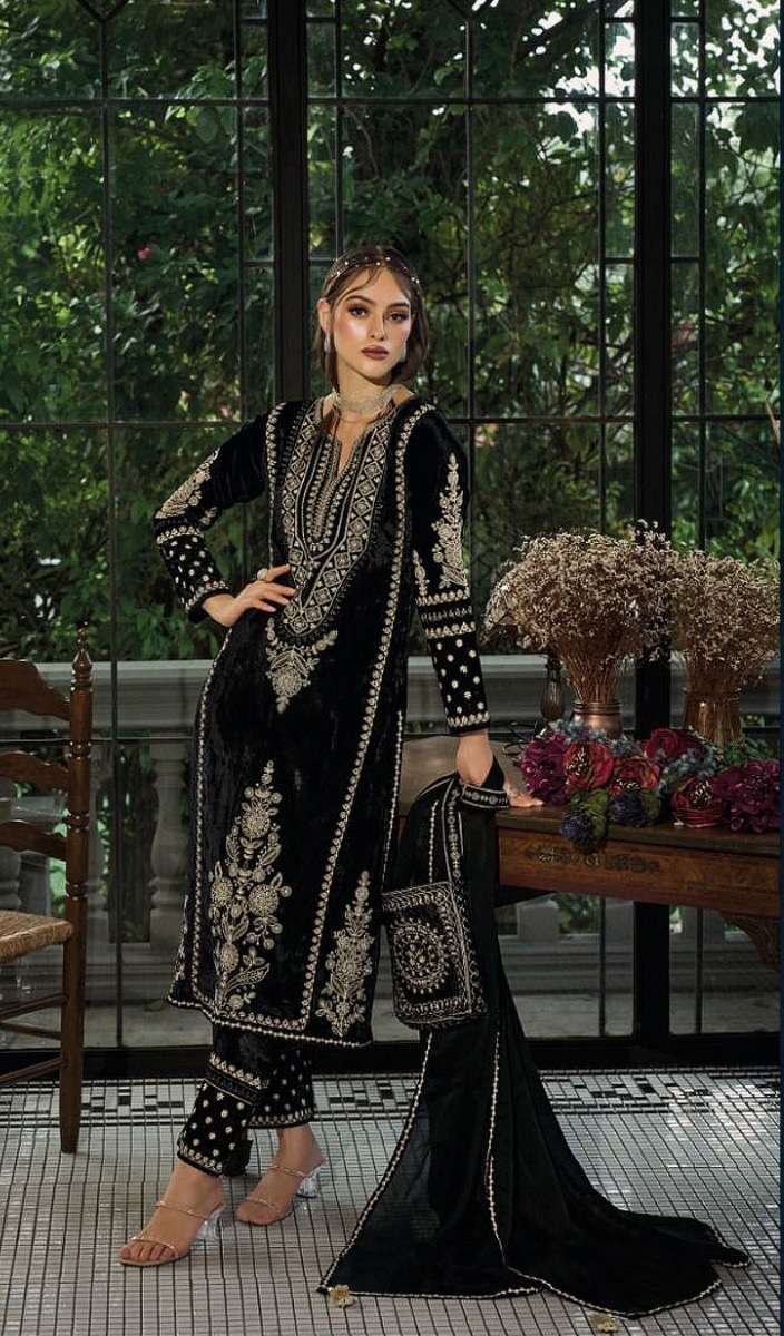 INDIAN PAKISTANI DESIGNER FANCY WEDDING PARTY WEAR PREMIUM BLACK VELVET STRAIGHT SALWAR SUIT CPR 10441