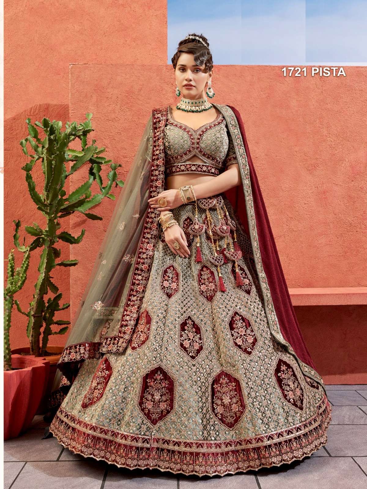 PREMIUM DESIGNER FANCY BOLLYWOOD STYLE INDIAN WEDDING BRIDAL PISTA VELVET LEHENGA CHOLI SM PAL 1721