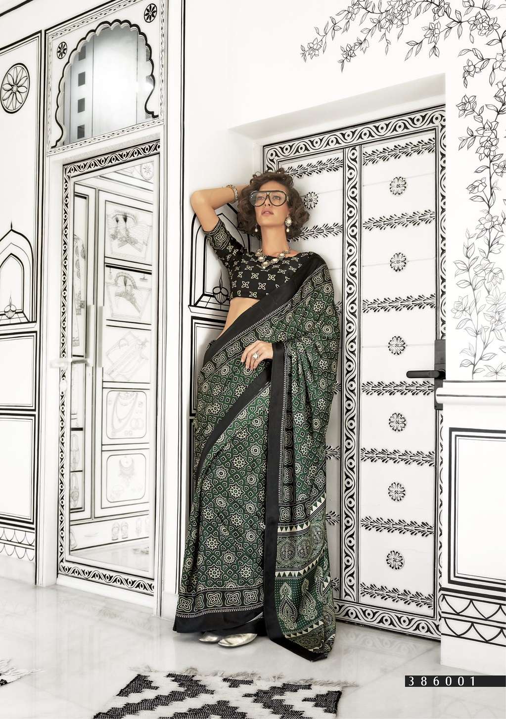 DESIGNER FANCY WEDDING PARTY WEAR INDIAN GREEN CREPE SILK SAREE SM RJT KAJARAKH 386001