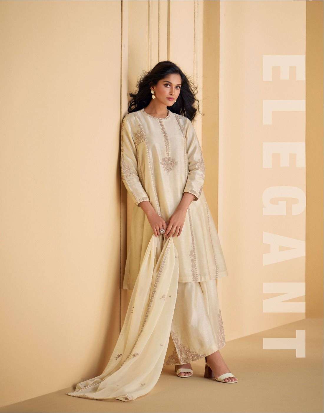 INDIAN DESIGNER FANCY WEDDING PARTY WEAR OFF WHITE SILK STRAIGHT SALWAR SUIT SY SUHANI 5550