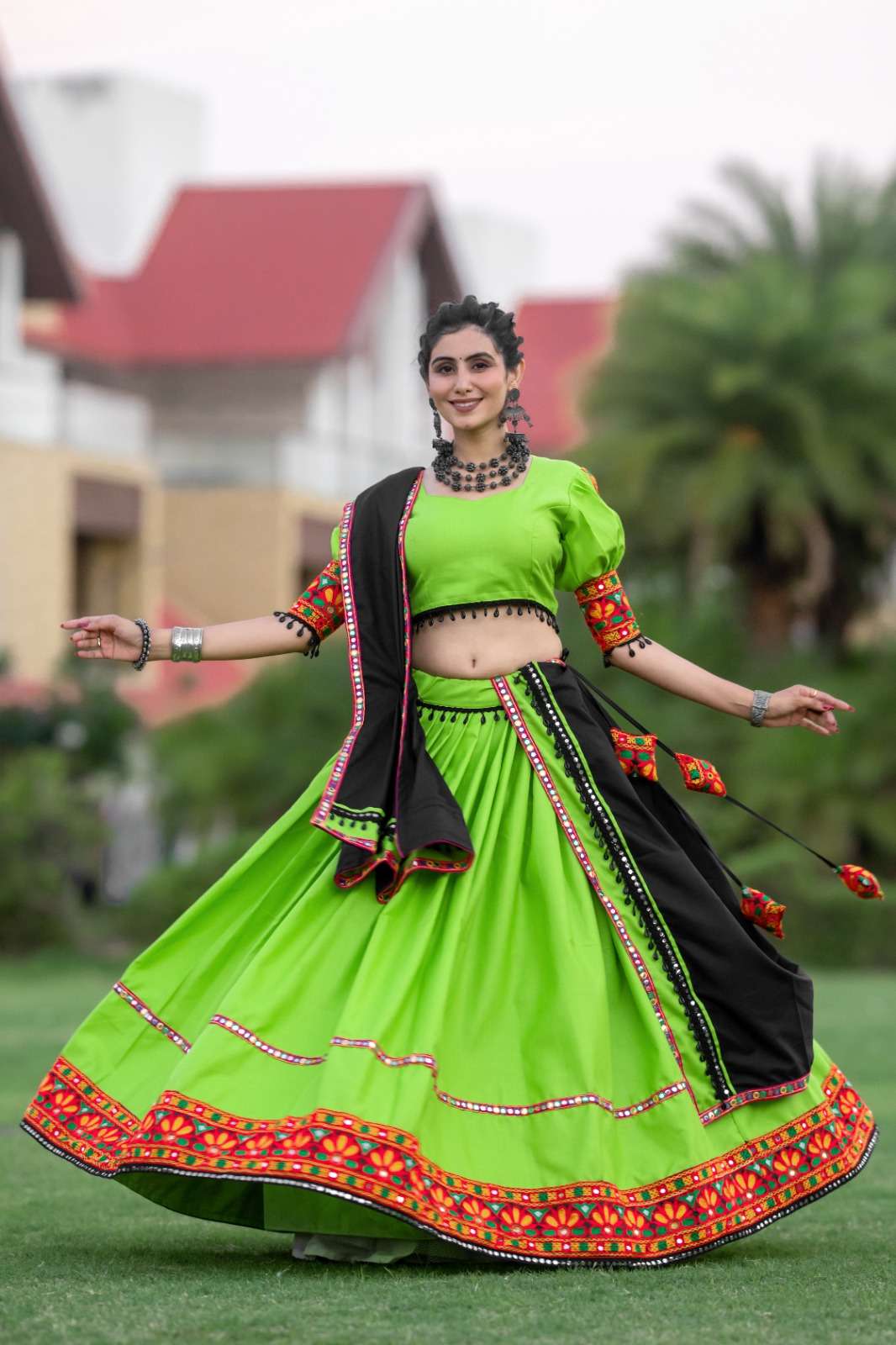 READY TO WEAR NAVRATRI GREEN COTTON LEHENGA CUM GAMTHI LEHENGA MIRROR WORK CHOLI PC 7067