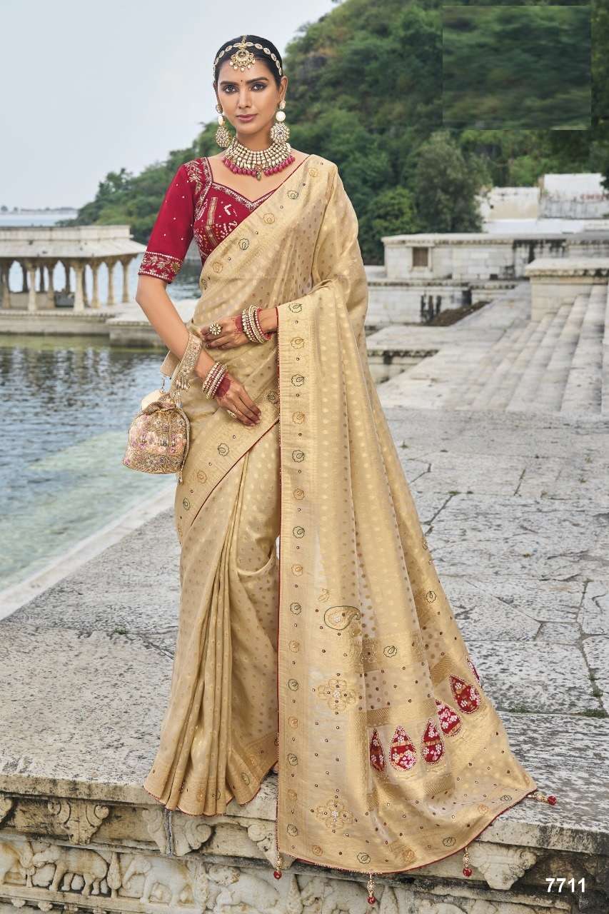 DESIGNER BRIDAL WEDDING WEAR HEAVY BEIGE SILK SAREE COLLECTON SM MN 7711