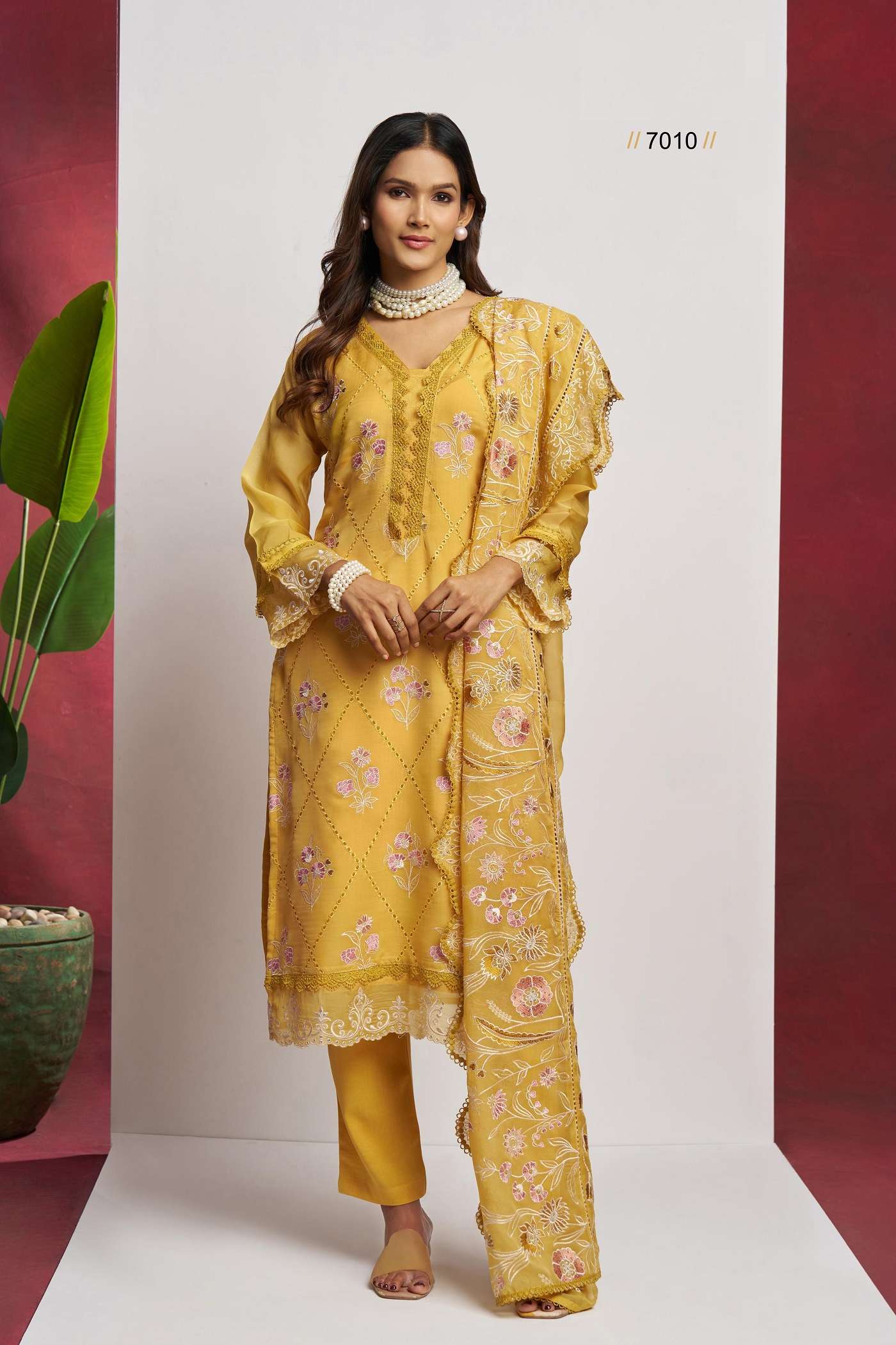 PAKISTANI DESIGNER FANCY WEDDING PARTY WEAR YELLOW ORGANZA SILK STRAIGHT SALWAR SUIT ALZ SAADGI 7010