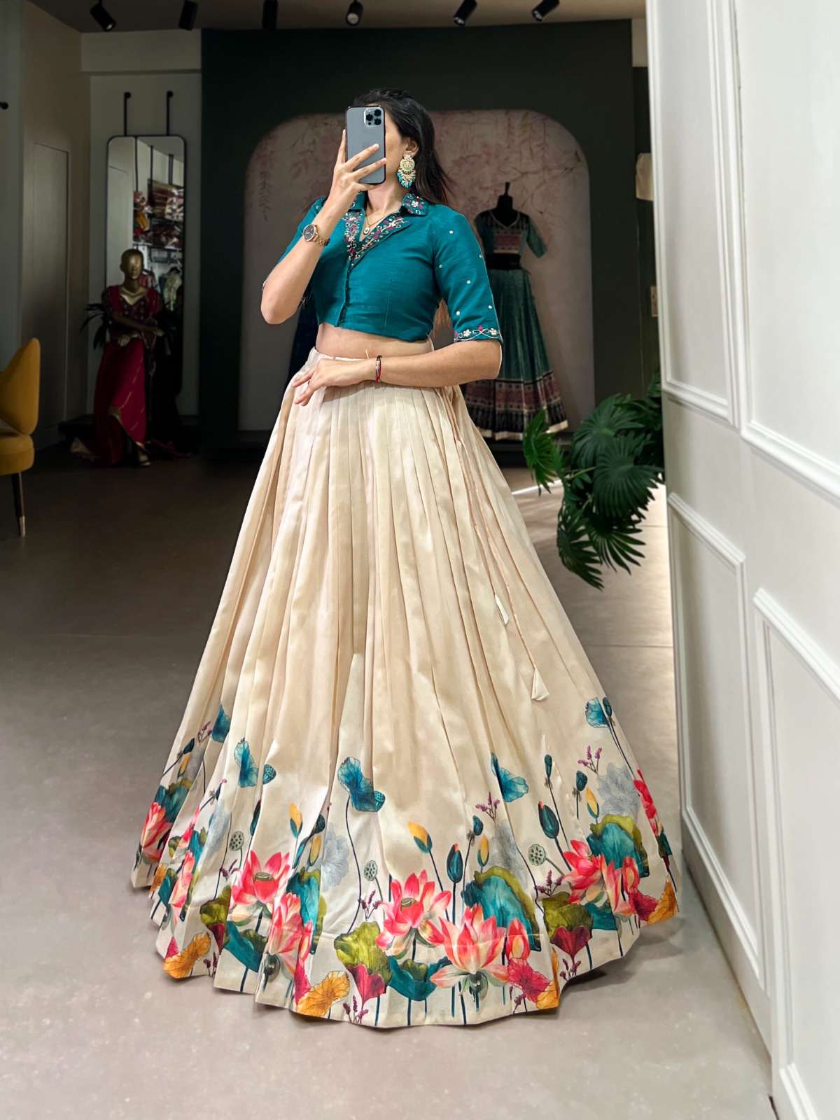 DESIGNER FANCY WEDDING PARTY WEAR READYMADE WHITE SILK LEHENGA BLOUSE PAIR NNK 1131