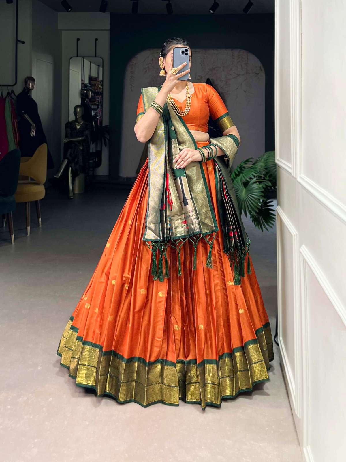 INDIAN DESIGNER BOLLYWOOD WEDDING PARTY WEAR ORANGE JACQUARD SILK LEHENGA CHOLI LB 2017 C