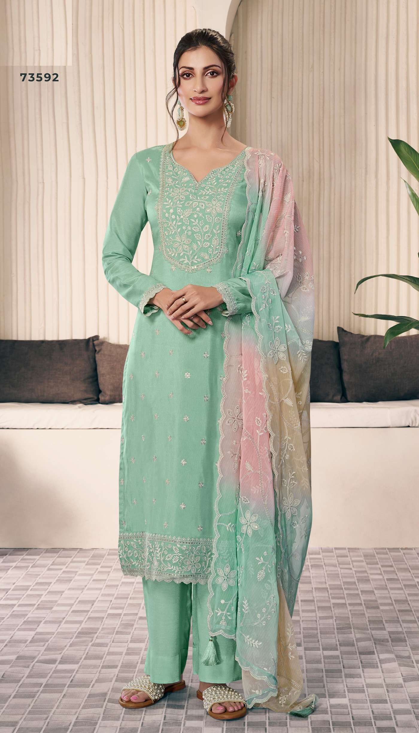 INDIAN DESIGNER FANCY WEDDING PARTY WEAR GREEN SILK SALWAR SUIT RH OMBRE 73592