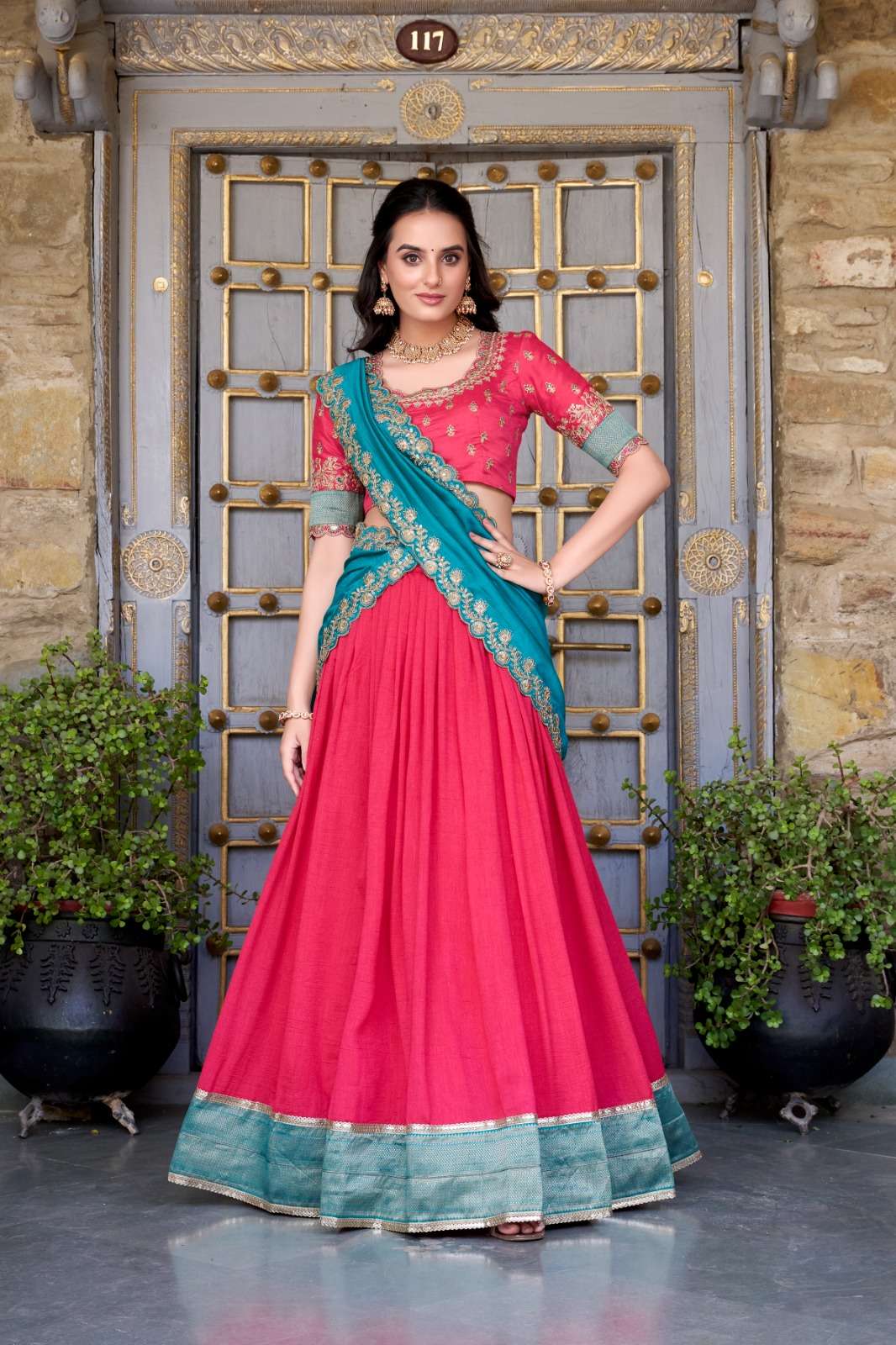 INDIAN DESIGNER BOLLYWOOD WEDDING PARTY WEAR VICHITRA SILK PINK LEHENGA CHOLI LNB 2049 C