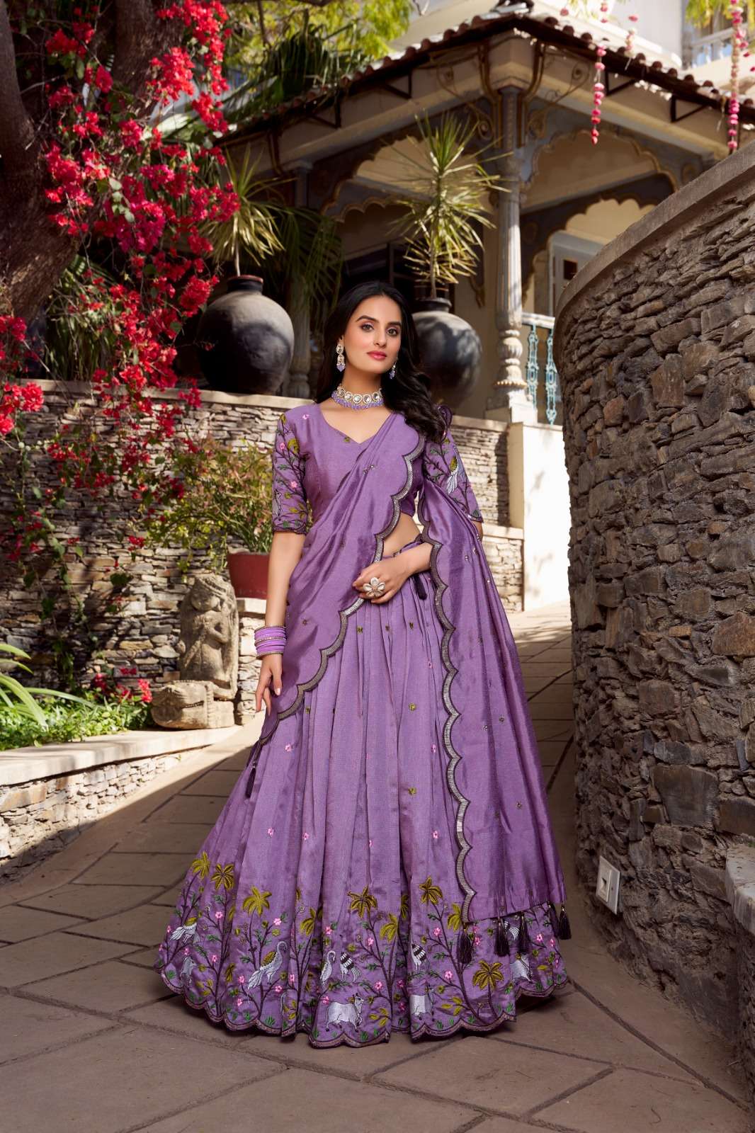 INDIAN DESIGNER PARTY WEAR HEAVY VICHITRA SIMMER SILK PUEPLE LEHENGA CHOLI LNB 1423