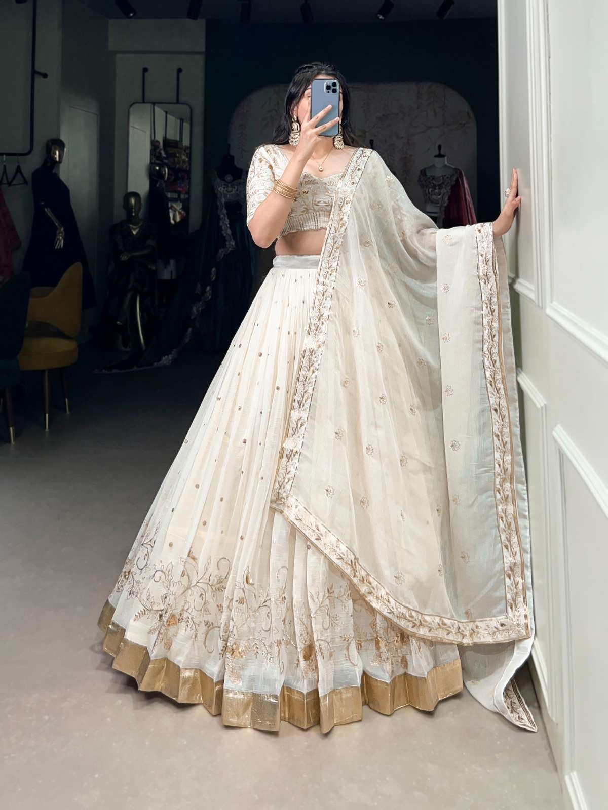 LATEST DESIGNER NAVRATRI WEDDING PARTY WEAR WHITE LEHENGA CHOLI LNB 1420