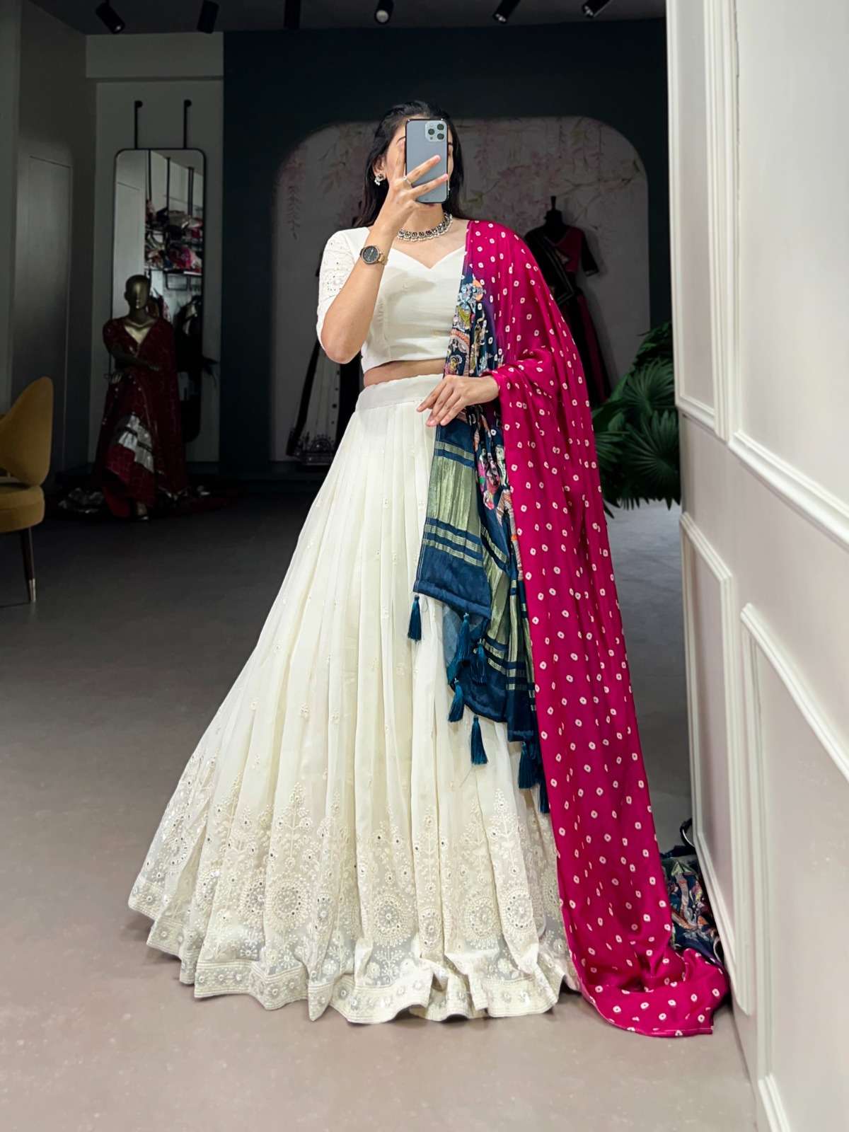 LATEST DESIGNER NAVRATRI WEDDING PARTY WEAR WHITE LEHENGA CHOLI LNB 1501 B
