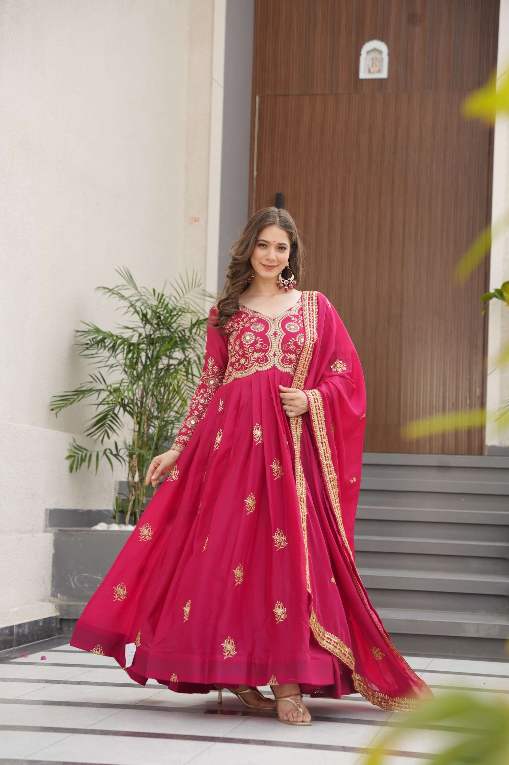 DESIGNER FANCY WEDDING PARTY WEAR FAUX GEORGETTE READYMADE PINK ANARKALI GOWN LW 9230 A