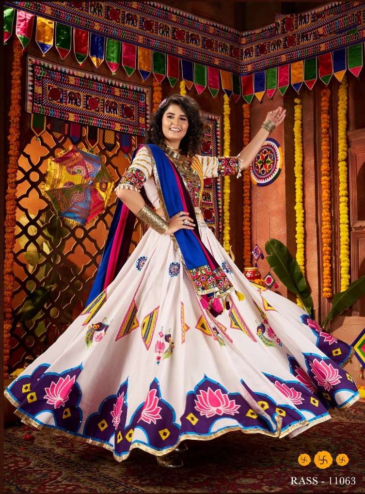 NAVRATRI WEAR GAJJI SILK WHITE LEHENGA CHOLI WITH MIRROR WORK KF RAAS 11063