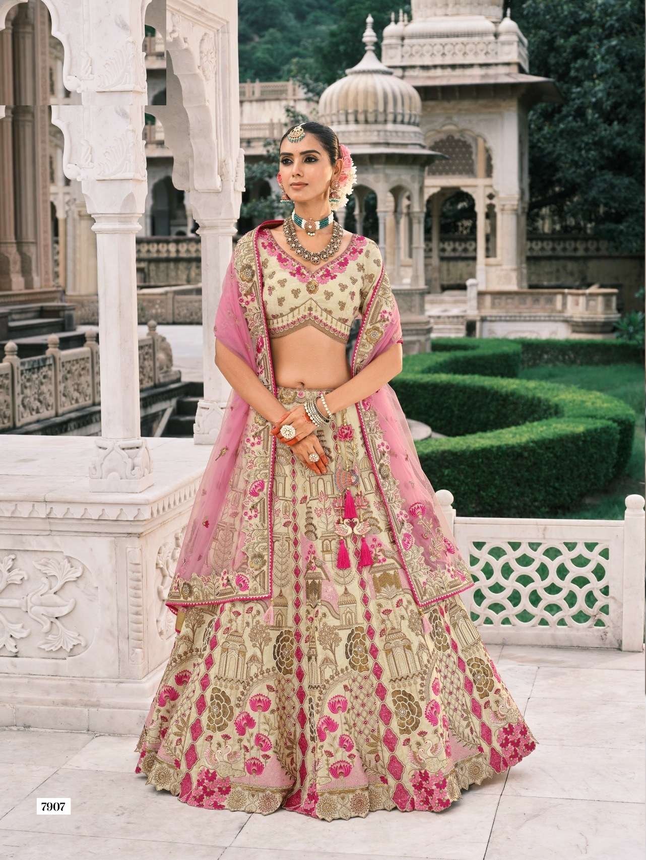 DESIGNER WEDDING WEAR INDIAN HEAVY OFF WHITE SILK LEHENGA CHOLI WITH NET DUPATTA SM TATHASTU 7907