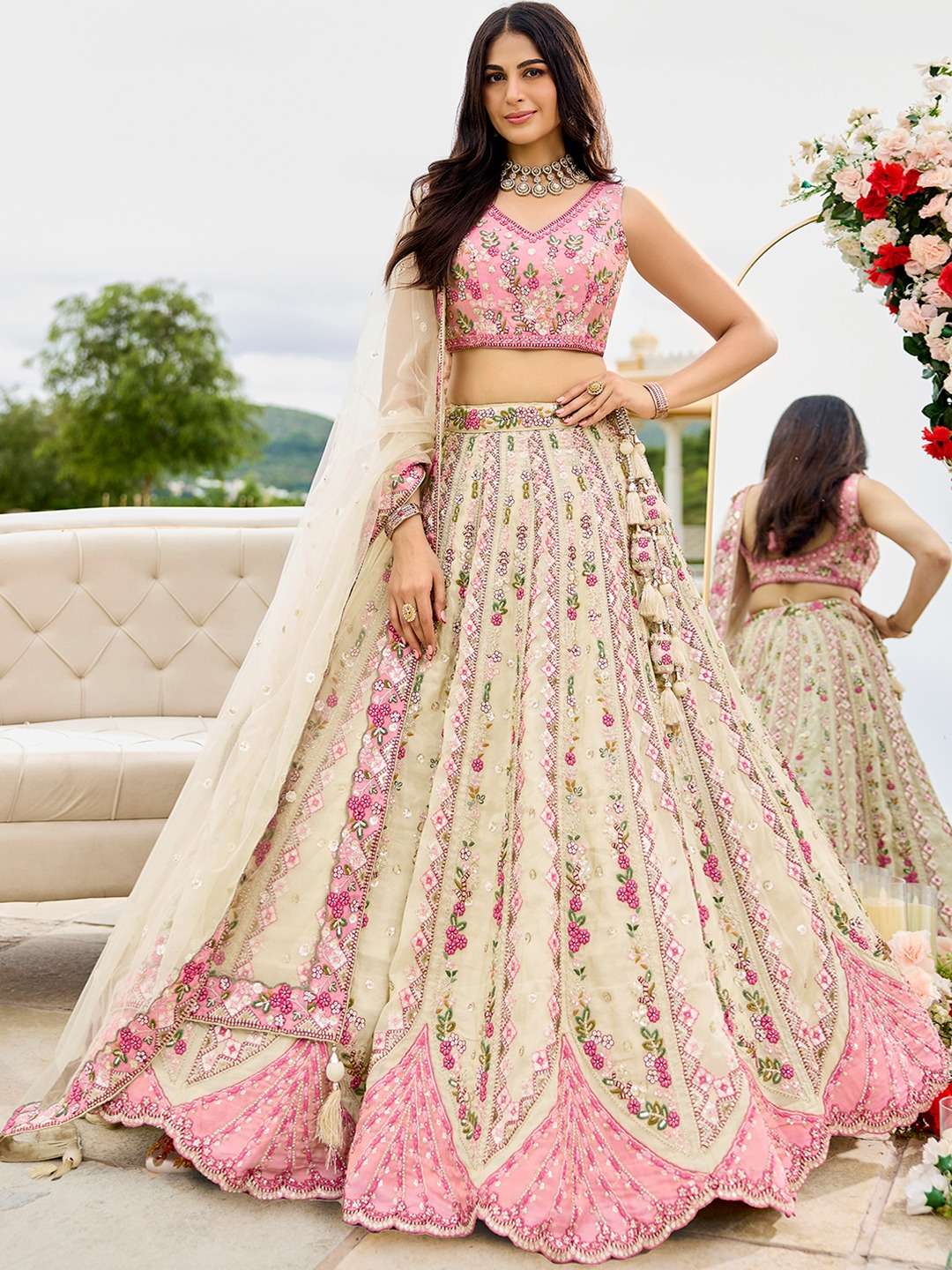 INDIAN DESIGNER BOLLYWOOD WEDDING PARTY WEAR HEAVY TISSUE SILK BEIGE CREAM LEHENGA CHOLI NT 6113 A