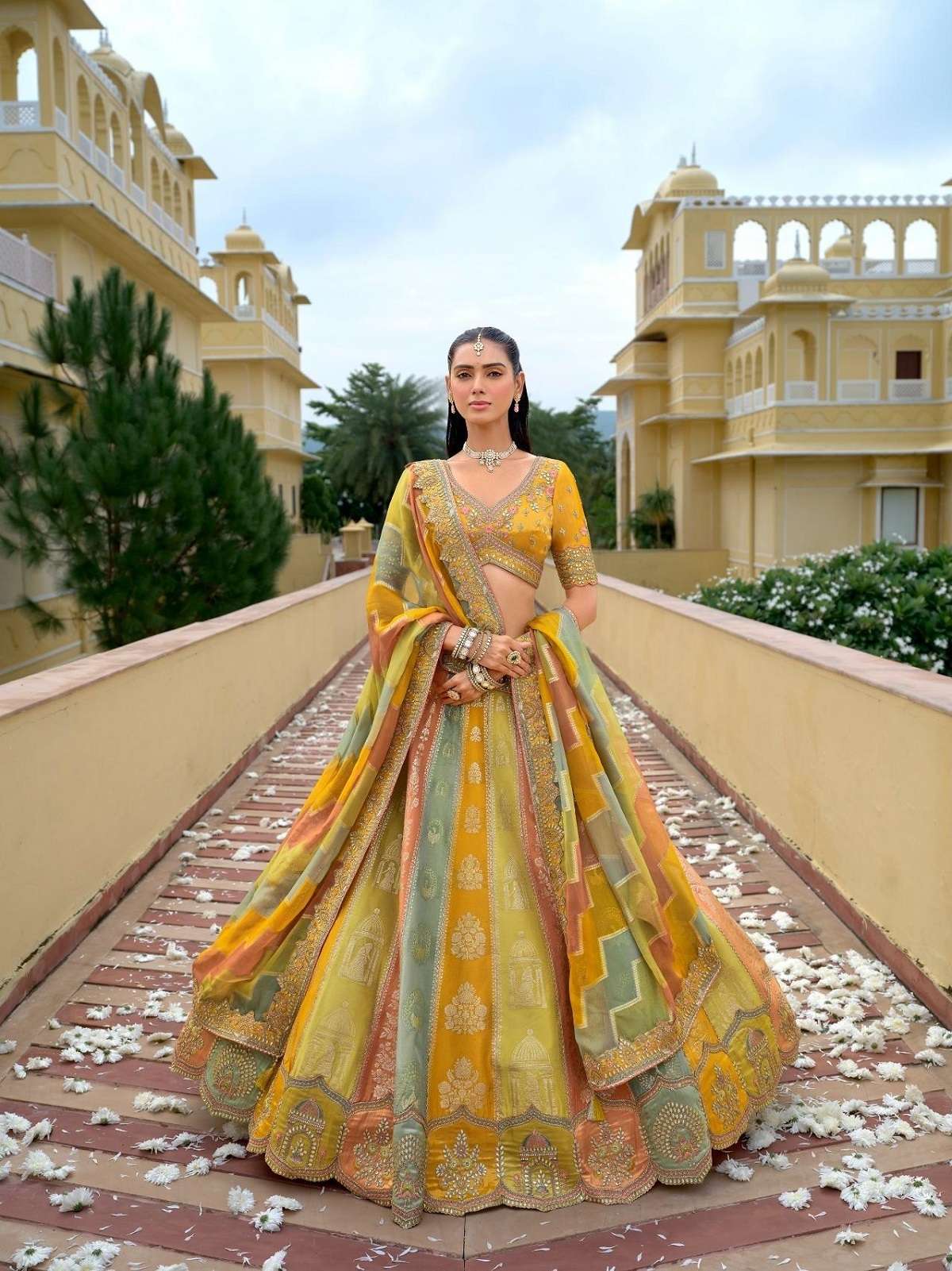 DESIGNER WEDDING BRIDAL WEAR INDIAN HEAVY SILK LEHENGA CHOLI WITH NET DUPATTA SM TATHASTU 8004