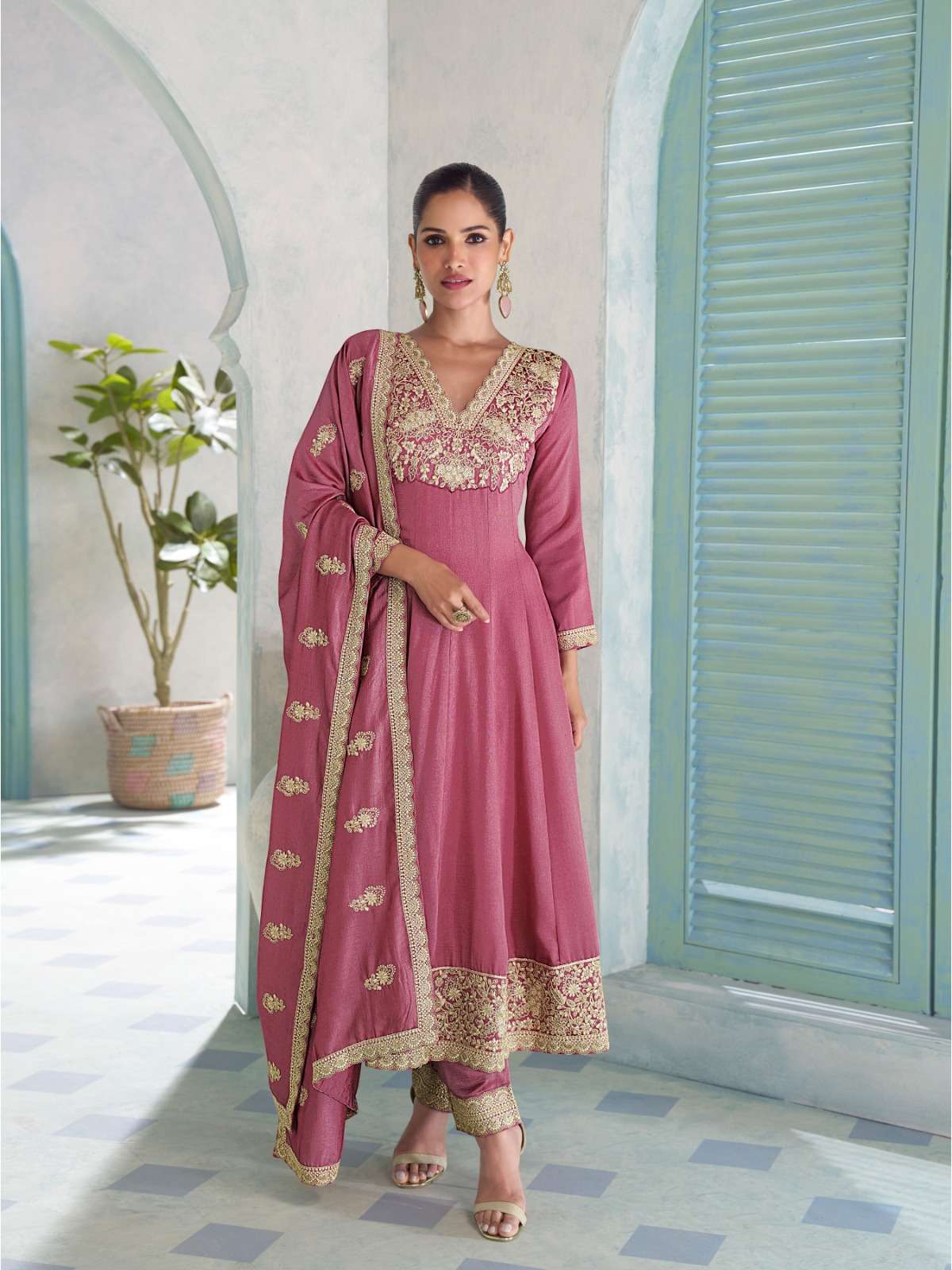DESIGNER FANCY WEDDING PARTY WEAR PREMIUM SILK PINK SALWAR SUIT KL VIHANIKA 10446 D