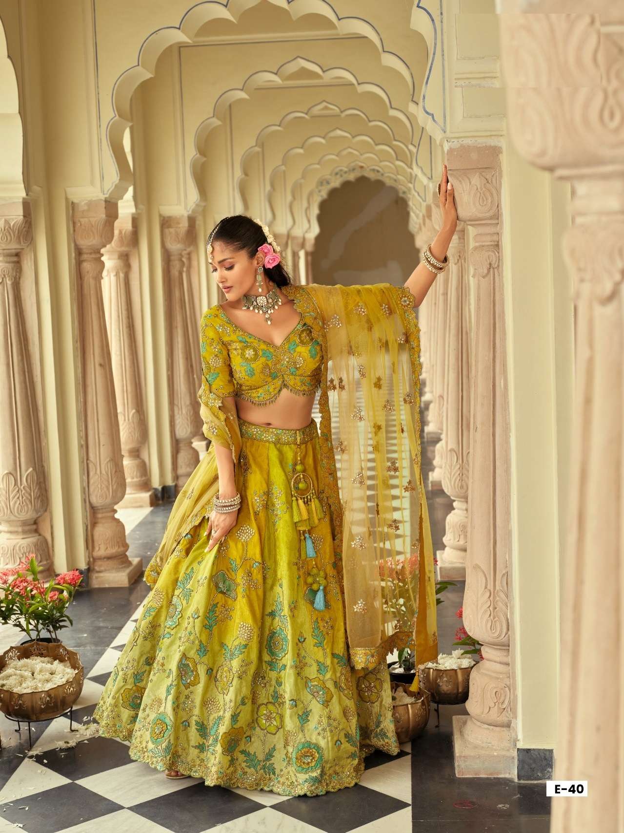 DESIGNER WEDDING BRIDAL WEAR INDIAN HEAVY SILK GREEN YELLOW LEHENGA CHOLI WITH NET DUPATTA SM TATHASTU 40