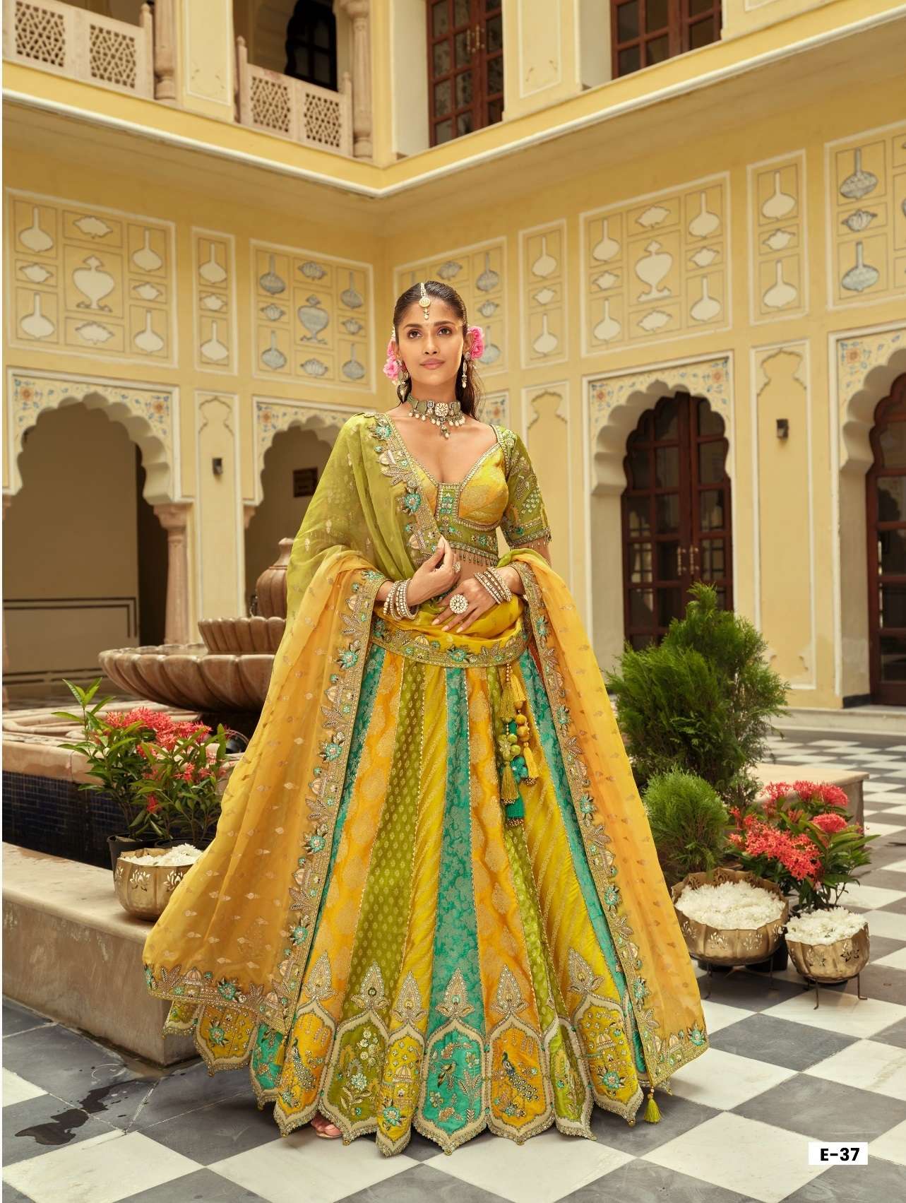 DESIGNER WEDDING BRIDAL WEAR INDIAN HEAVY SILK MULTICOLOR LEHENGA CHOLI WITH NET DUPATTA SM TATHASTU 37