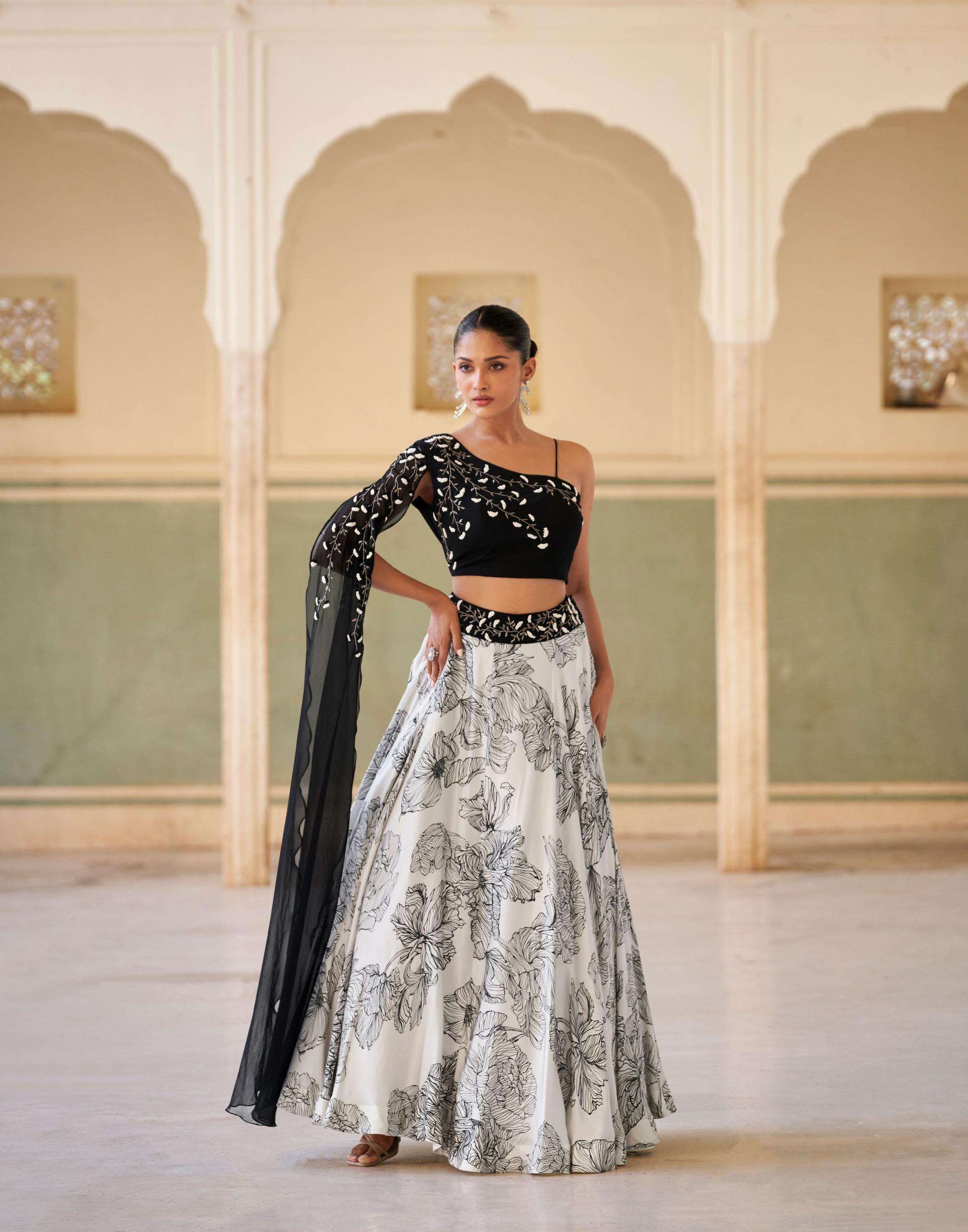 WESTERN STYLE NEW INDIAN FANCY BEAD WORK BLACK WHITE LEHENGA CHOLI COLLECTION QAYAAMAT 5868