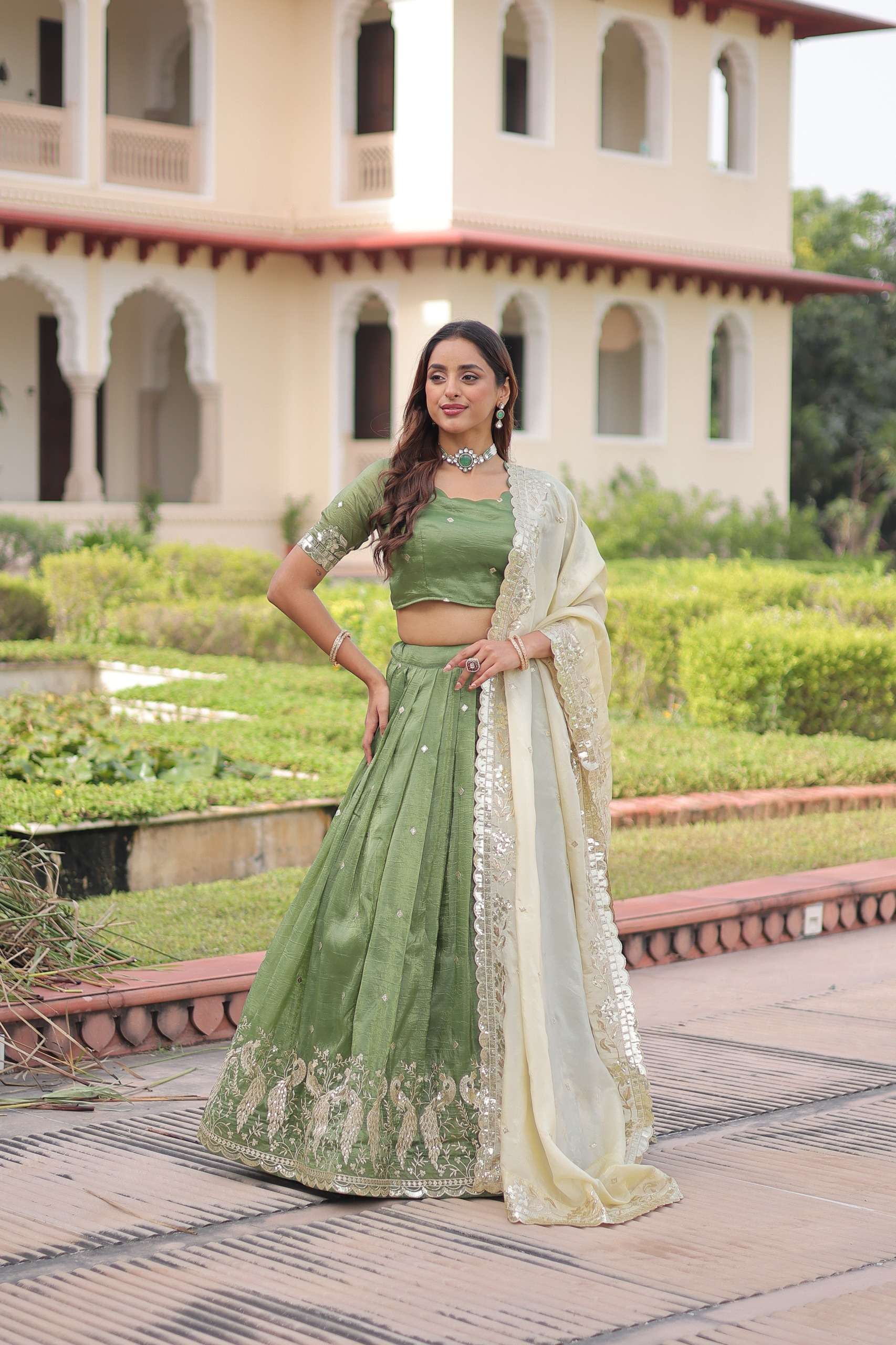 INDIAN DESIGNER BOLLYWOOD WEDDING PARTY WEAR GOLD CRUSH SILK GREEN LEHENGA CHOLI LW 7150 C