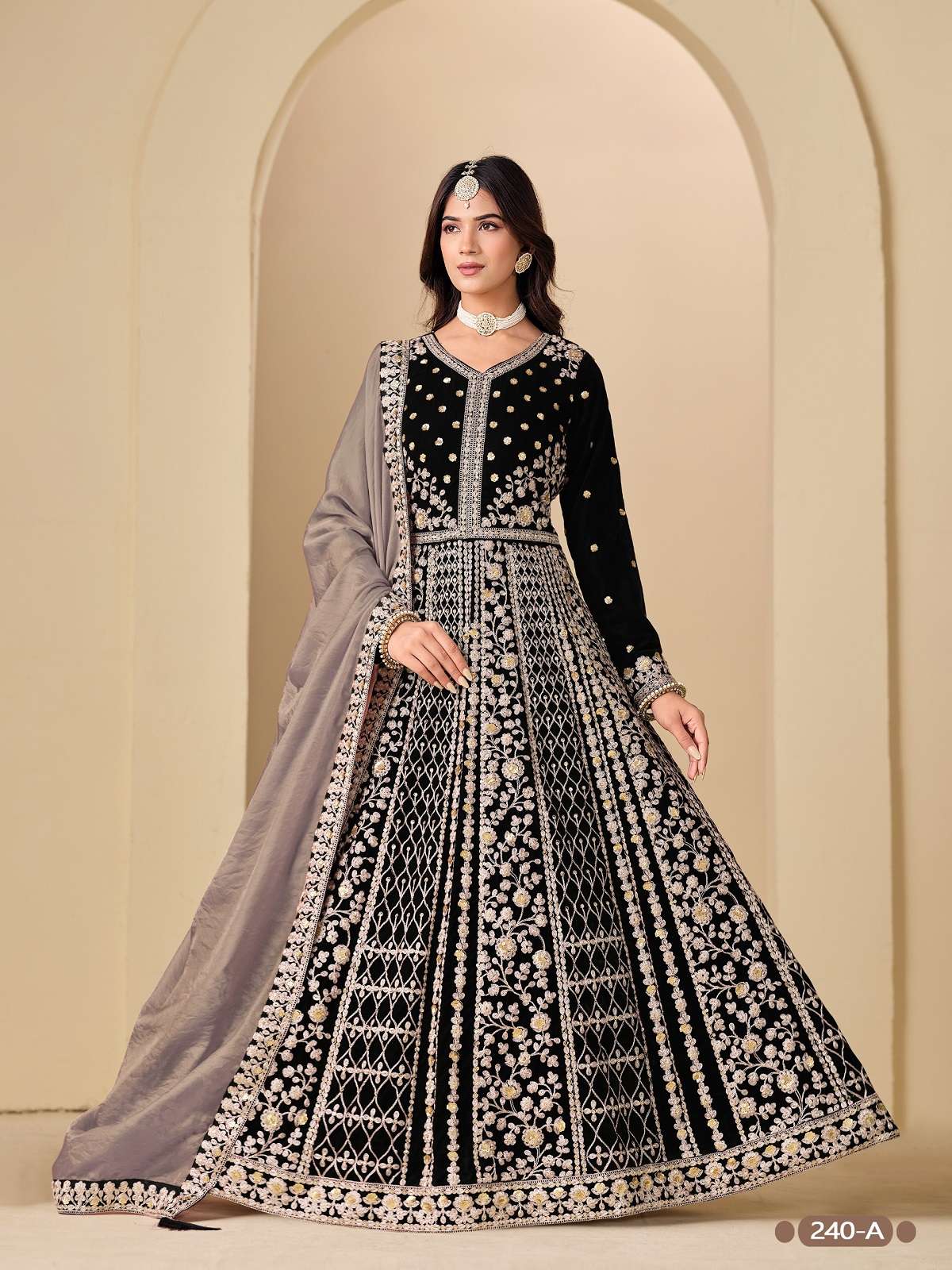 DESIGNER FANCY WEDDING PARTY WEAR BLACK VELVET ANARKALI SALWAR SUIT GOWN ANY 240 A