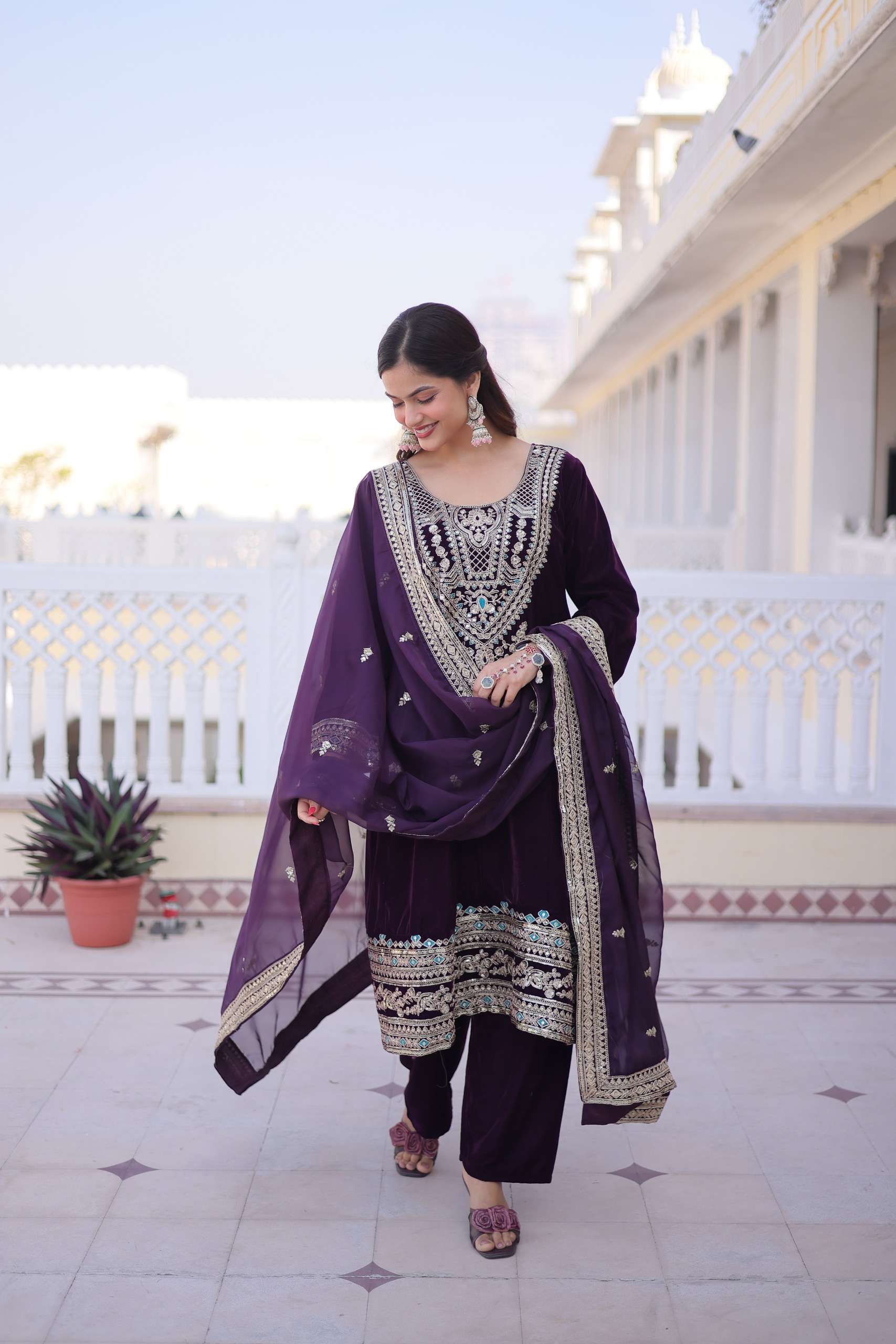 INDIAN DESIGNER FANCY WEDDING PARTY WEAR PURPLE VELVET PAKISTANI SALWAR PALAZZO SUIT LW 9314 A