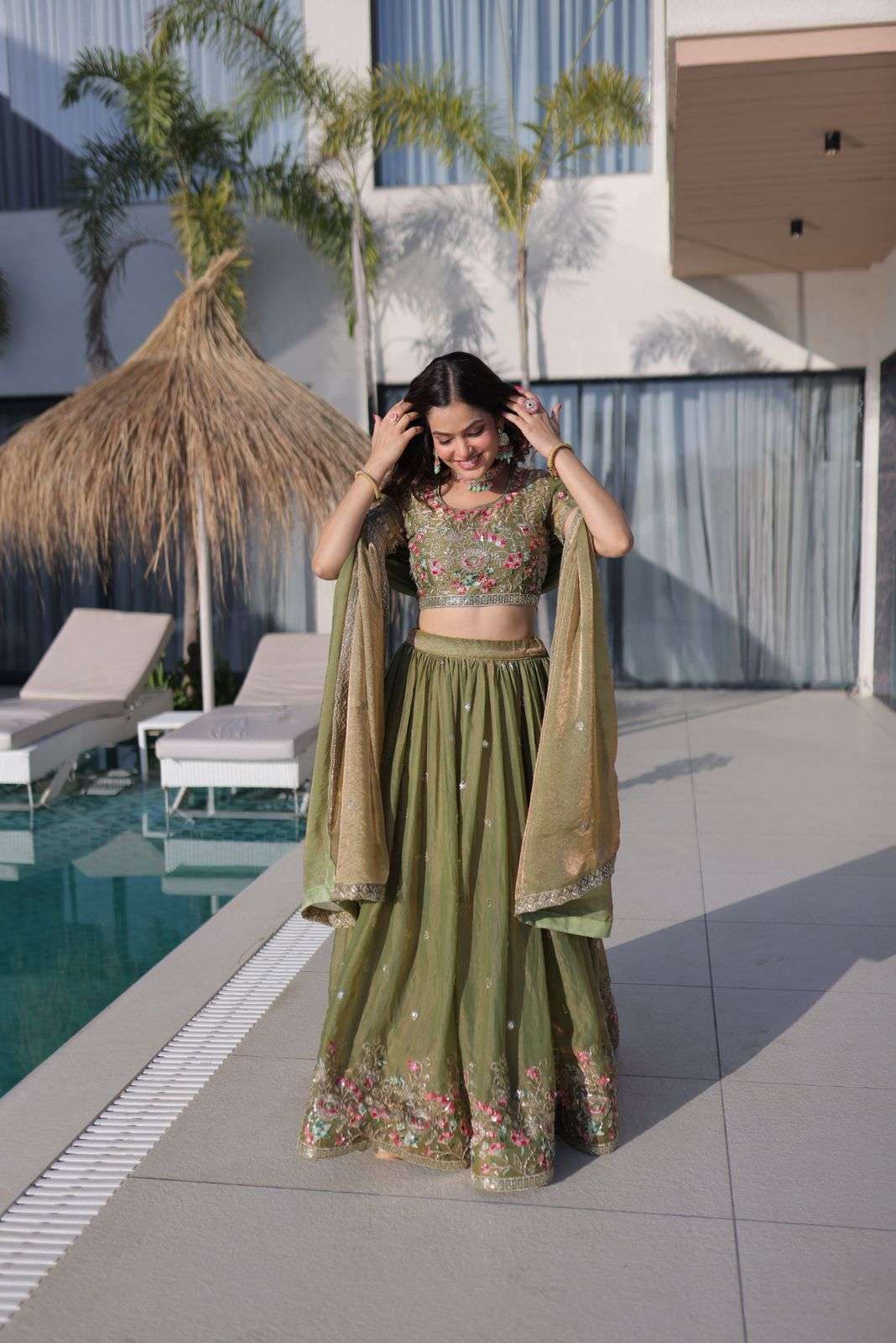 INDIAN DESIGNER BOLLYWOOD WEDDING PARTY WEAR FENDY SILK GREEN LEHENGA CHOLI LW 7161 B