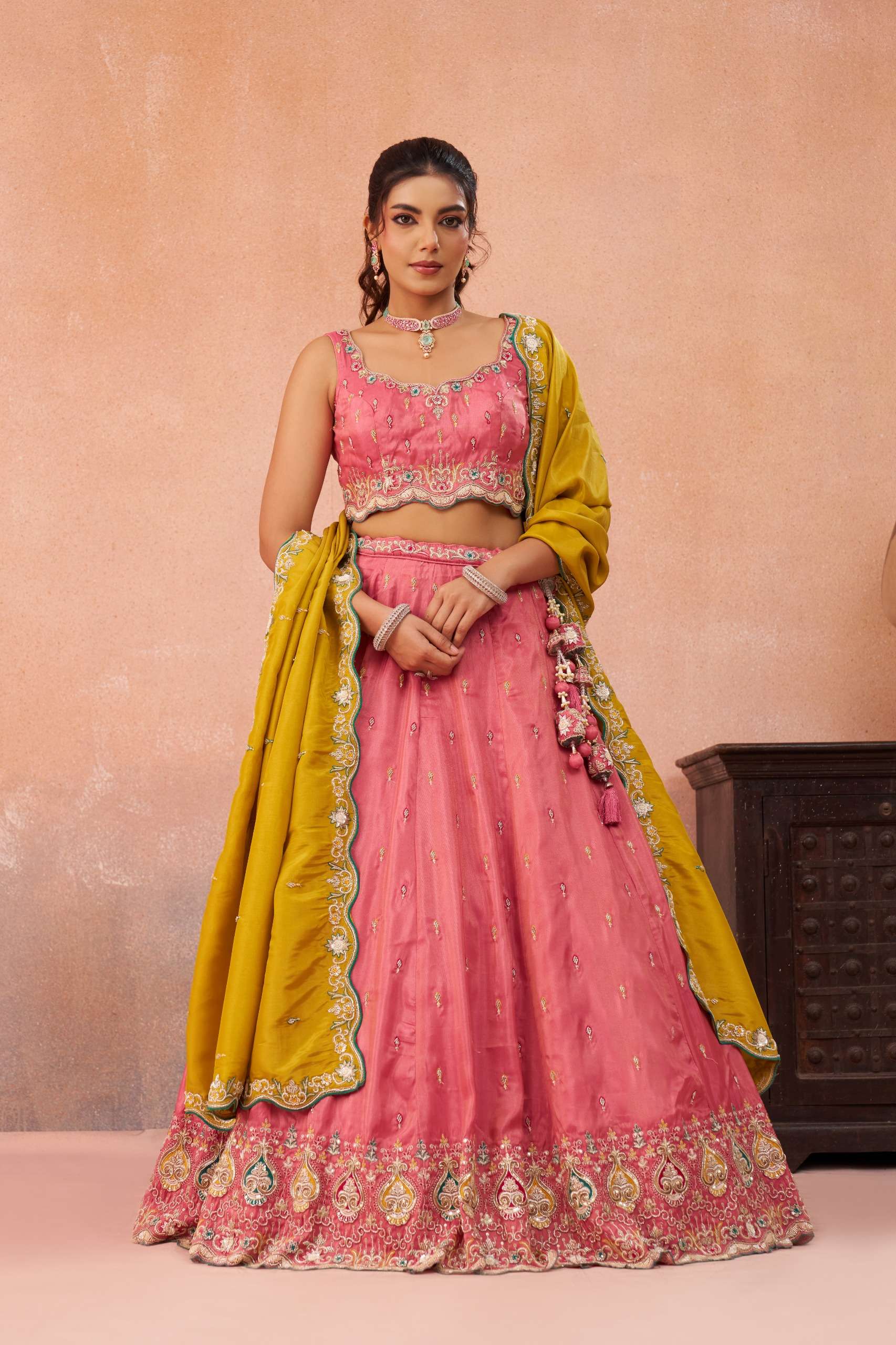 DESIGNER BOLLYWOOD BRIDAL WEDDING PARTY WEAR SILK PINK YELLOW BEADS LEHENGA CHOLI SENHORA DRESSES NT 6313 A