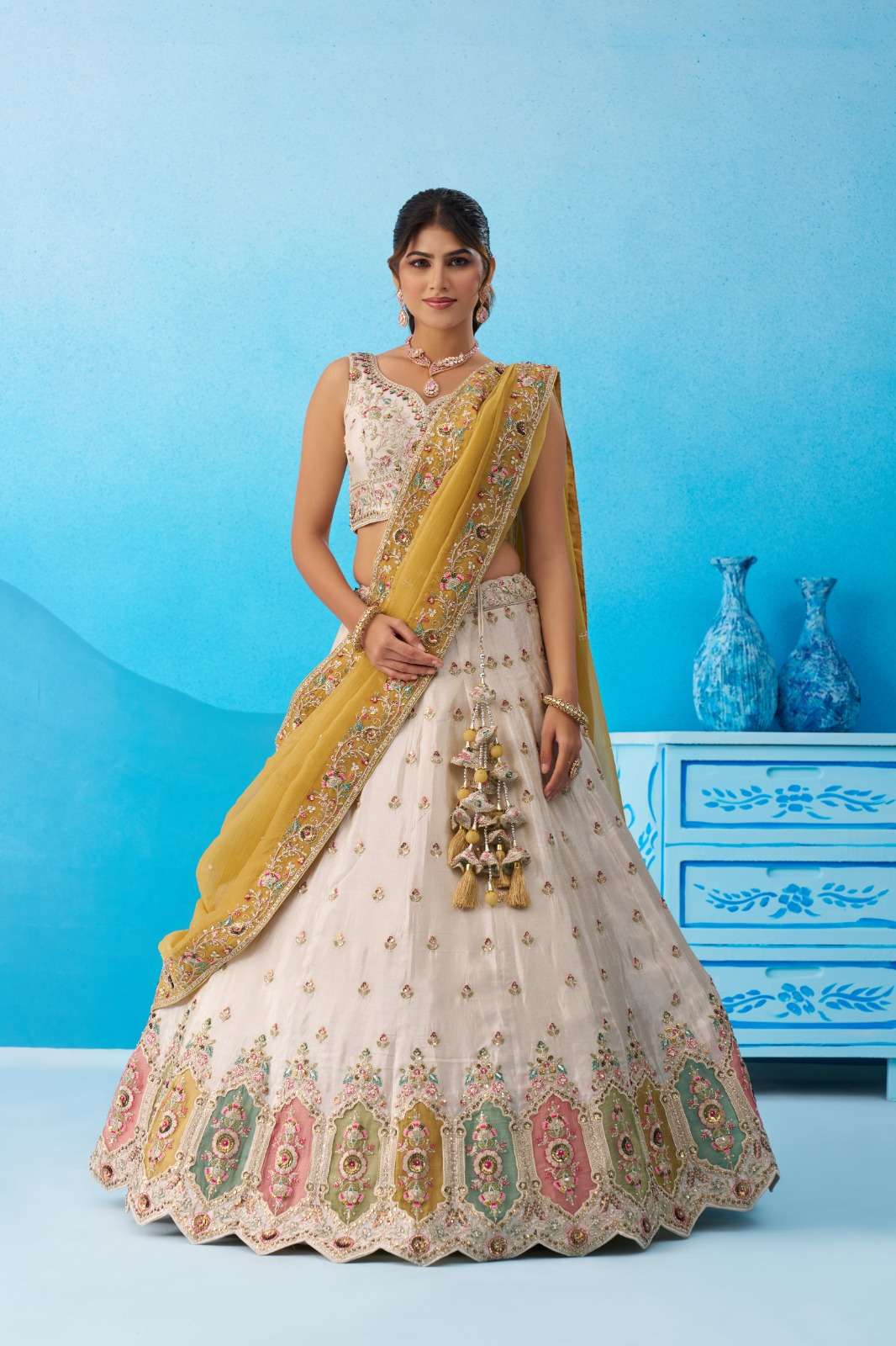 INDIAN DESIGNER BOLLYWOOD WEDDING PARTY WEAR HEAVY TISSUE SILK CREAM YELLOW LEHENGA CHOLI NT 6166 C