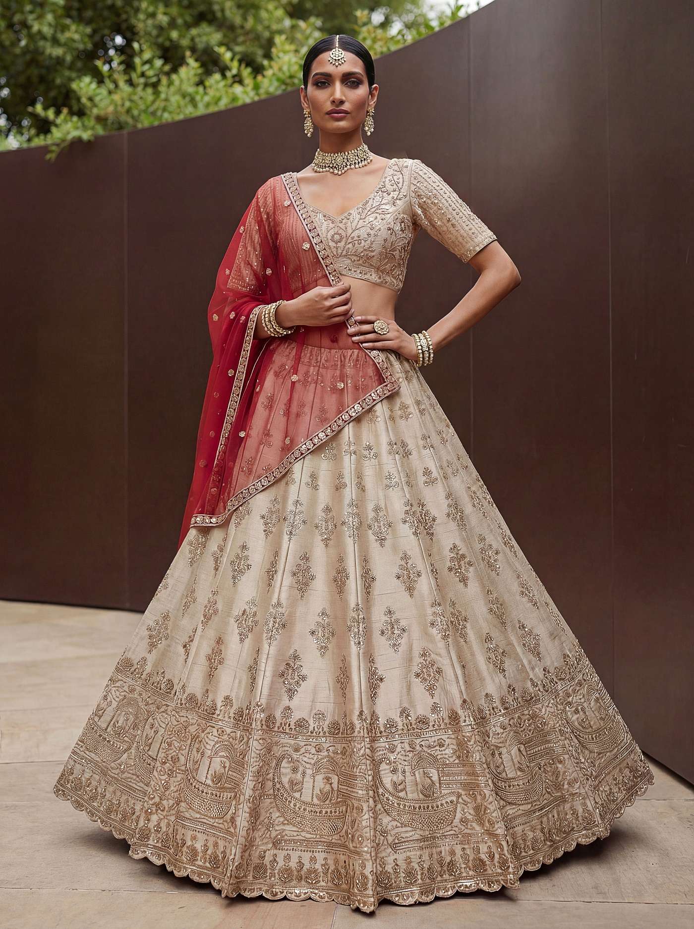 DESIGNER BOLLYWOOD BRIDAL WEDDING PARTY WEAR SILK HAND WORK ZARI BEIGE WHITE LEHENGA CHOLI SENHORA DRESSES SM PC SAMRIDHI 104