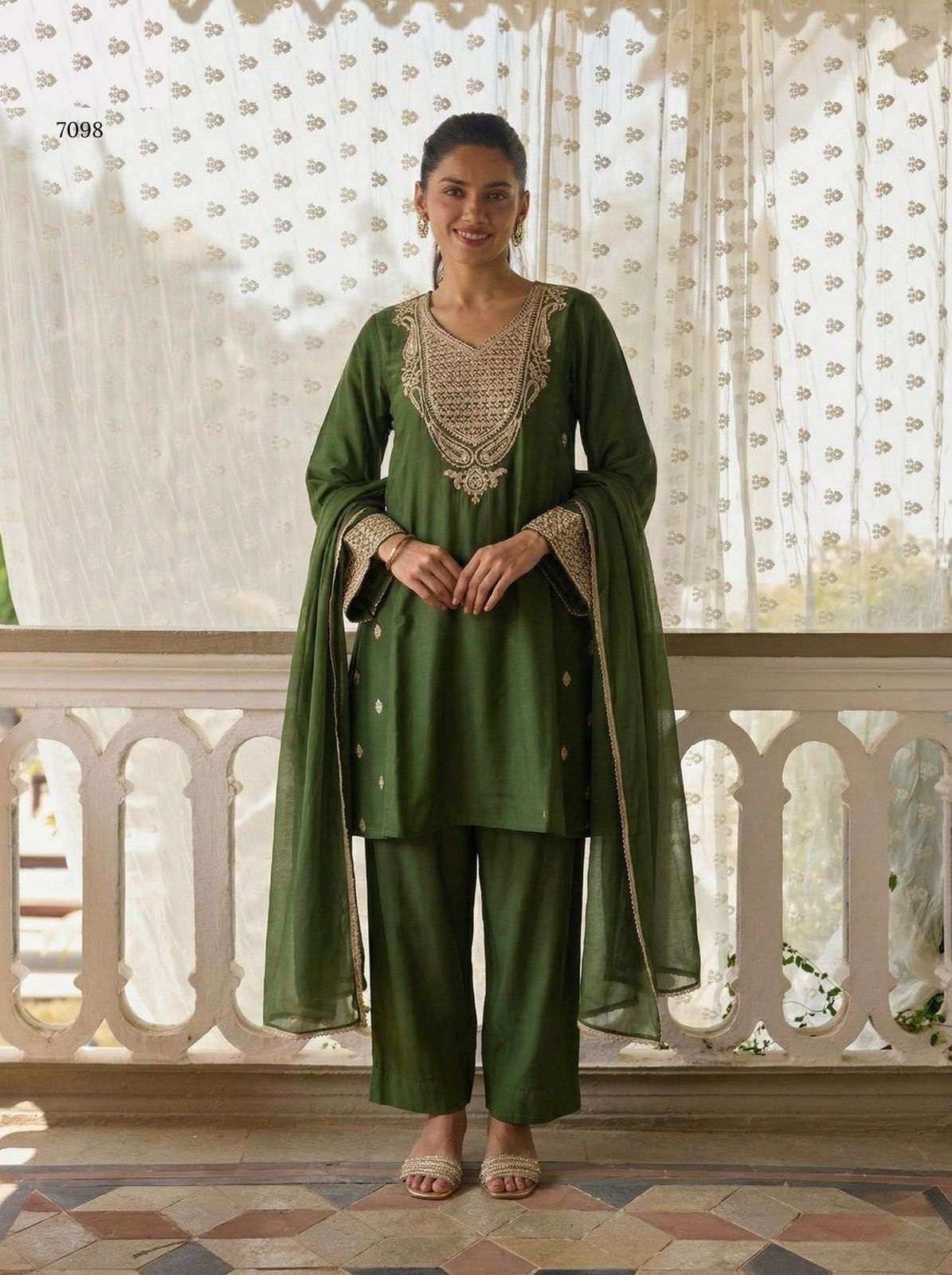 DESIGNER FANCY PARTY WEAR COTTON SILK GREEN PALLAZO SALWAR SUIT PALAZZO ALZ 7098